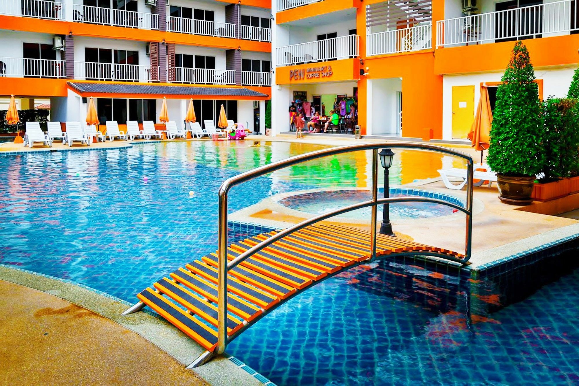 Family Aparthotel Pattaya